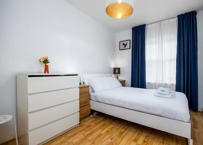 Chic 1-bed Flat With Balcony Near Jameson Distillery And 15 Mins To Centre * Dublin