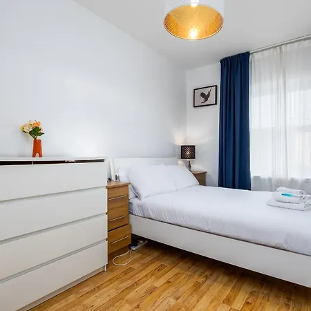 Chic 1-bed Flat With Balcony Near Jameson Distillery And 15 Mins To Centre * Dublín