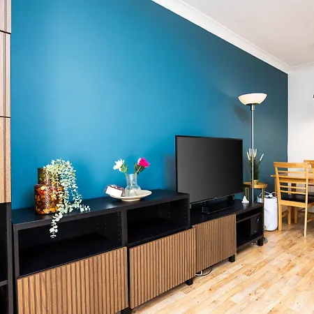 Chic 1-bed Flat With Balcony Near Jameson Distillery And 15 Mins To Centre Apartman *